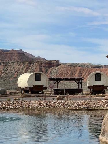 Zion White Bison Glamping & Rv Resort