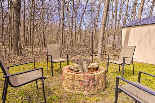 Mosinee Retreat With Fire Pit, 1 Mi To River!