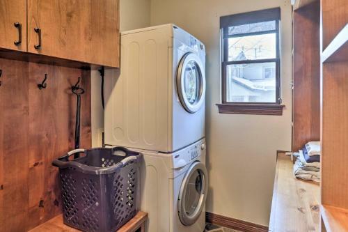 Upscale Edwards Townhome With Hot Tub And Deck!