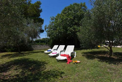 Apartments Bibinje By The Beach