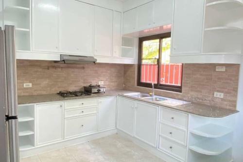 Quiet Village,beach 3km,pool House,bbq Snoker