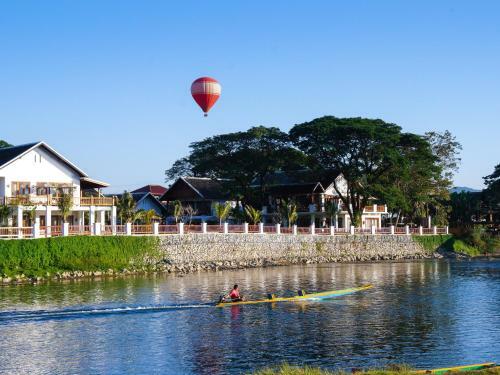 Hotel Riverside Boutique Resort, Vang Vieng
