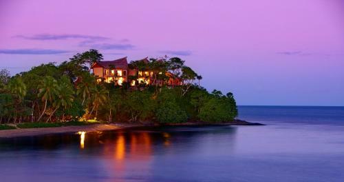 Hotel Nanuku Resort & Spa