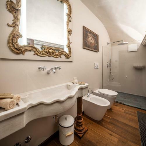 Hostal Egodomus Charme Apartments - Casa Della Gemma