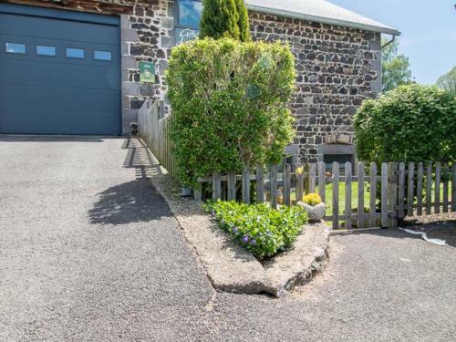 G�te N�bouzat, 4 Pi�ces, 6 Personnes - Fr-1-630-252