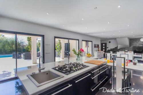 Stunning Villa 4 Bedroom With Pool - Dodo Et Tartine