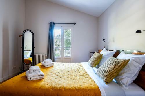 G�te Les Tours - G�te De Groupe En Provence