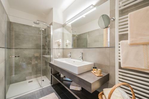 Hotel Dolomitenhof & Chalet Alte Post