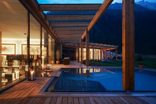 Hotel Dolomitenhof & Chalet Alte Post