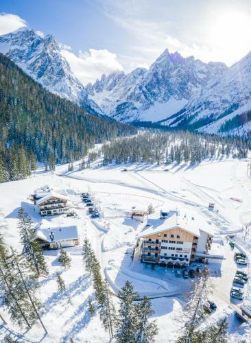 Hotel Dolomitenhof & Chalet Alte Post
