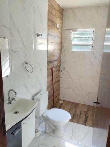 Casas Agrad�veis Na Praia Da Cocanha E Massagua�u