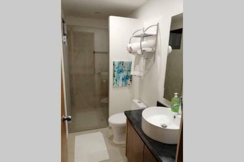 Apartamento Upscale 1 Bedrm/across Beach/supmrkt/2x1catamaran