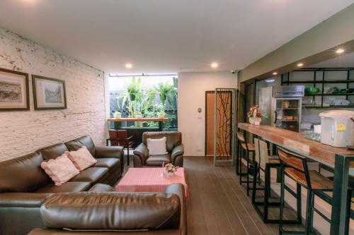 Hotel 64house