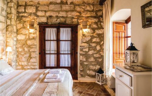 Six-bedroom Holiday Home In Luque