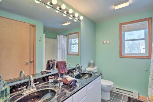 Albrightsville Home With Huge Deck, Pool Access