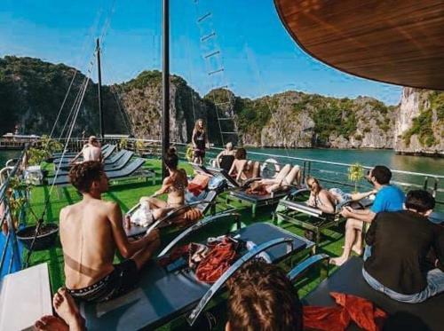 Hotel Thu Th?y Cruise - Travel