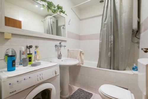 Lella Apartment - Pedestrian Zone & Charming Balcony