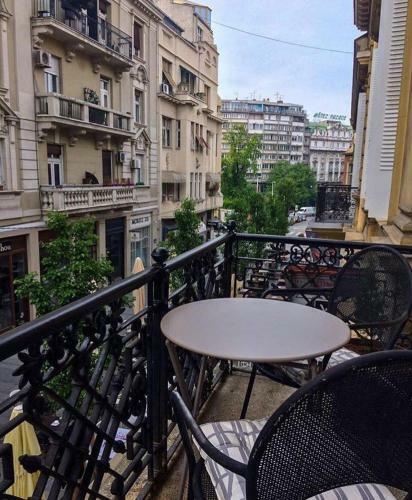 Lella Apartment - Pedestrian Zone & Charming Balcony