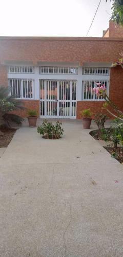 Bed & Breakfast Chez Aicha 2,maison D'accueil, Ndagane Campement