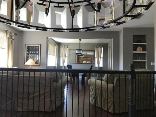Villa Fabulous Grand Home Pool~jacuzzi Central Walkable