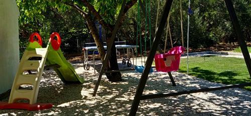 Villa Leona Villa In Kastel Luksic, Playground & Pool
