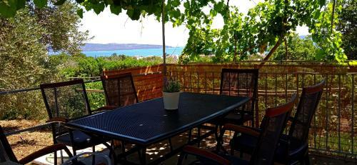 Villa Leona Villa In Kastel Luksic, Playground & Pool
