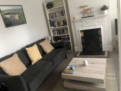 Pass The Keys Spacious Victorian House Close To Cowes Centre
