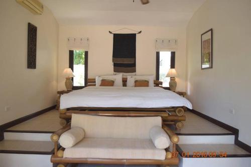 4 Bedroom Pool Villa 1 ~ 30 Seconds Walk To Beach
