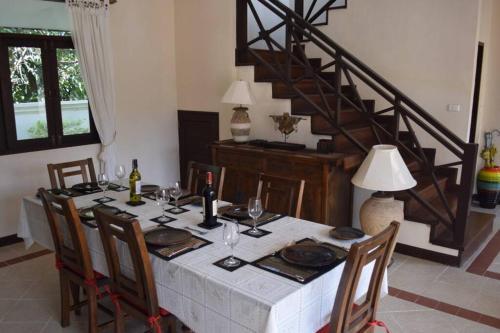 4 Bedroom Pool Villa 1 ~ 30 Seconds Walk To Beach