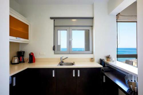 Vivian Art Apartments