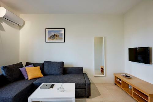 Vivian Art Apartments