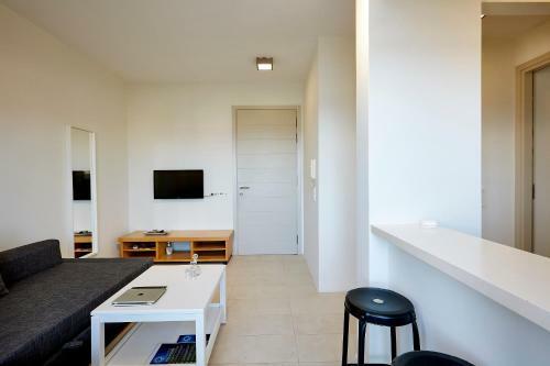 Vivian Art Apartments