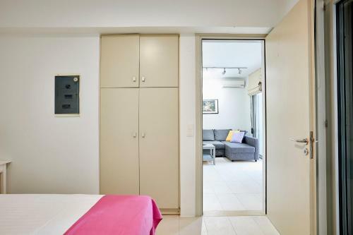 Vivian Art Apartments