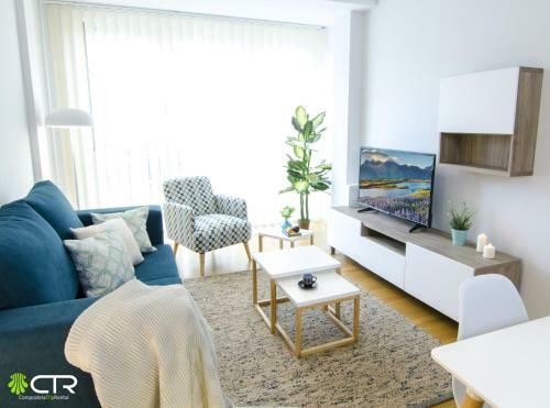 New Downtown Apartment- Great Connections