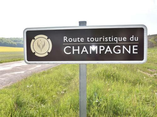 Lodge Holiday Home La Centieme Bligny