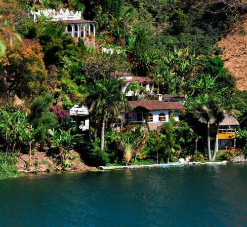 Hotel & Restaurant Jinava Bay