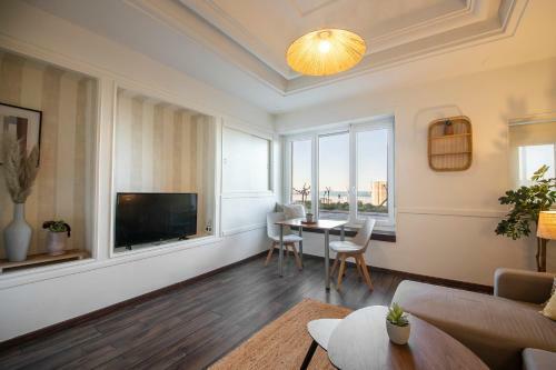 Cozy Apartment In Front Of The Beach