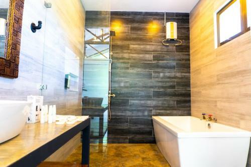 Hotel Av Suites