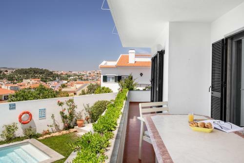 Altido Superb Villa With Pool, Terrace, Garden And Bbq