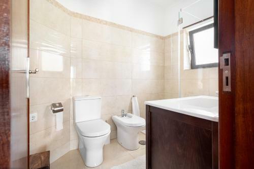 Altido Superb Villa With Pool, Terrace, Garden And Bbq