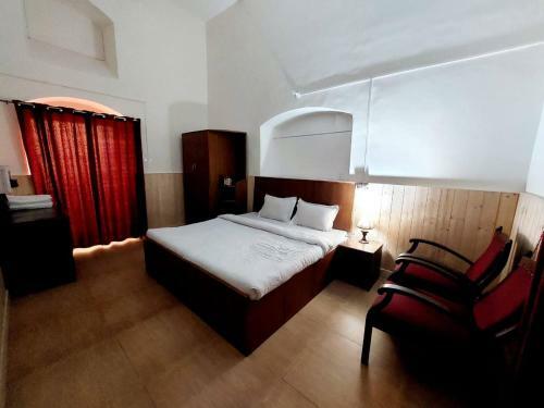 Hostal Room In Lodge - Duplex Suite 2 - Enjoy Your Ultimate Workations