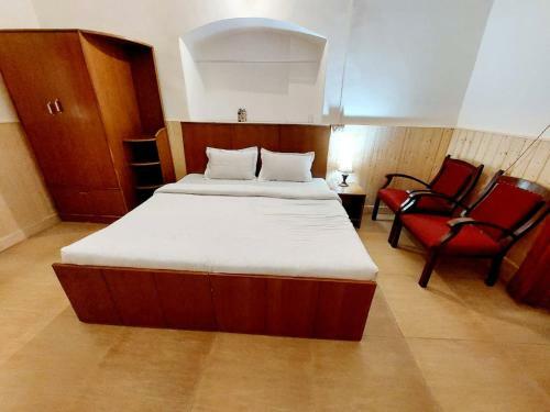 Hostal Room In Lodge - Duplex Suite 1 - Enjoy Your Ultimate Workations