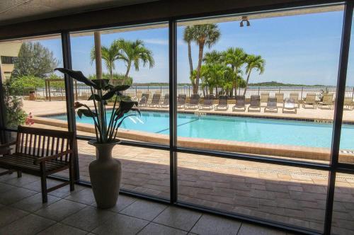 Carlos Pointe 421 By Kathy Nesbit Vacations