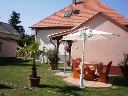 Apartment Balatonfenyves 4