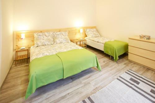 Harangvir�g 36 Vend�gh�z