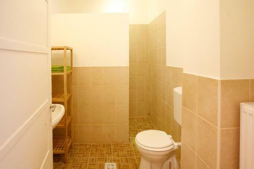 Harangvir�g 36 Vend�gh�z