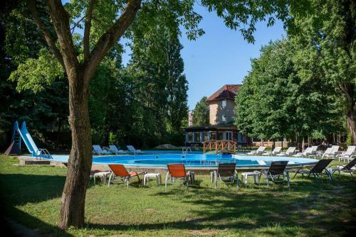 Szindb�d Wellness Hotel