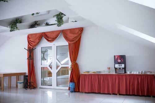 Szindb�d Wellness Hotel