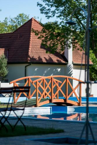 Szindb�d Wellness Hotel