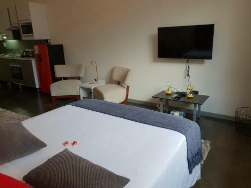 Bed & Breakfast Maboneng Precinct Apartment